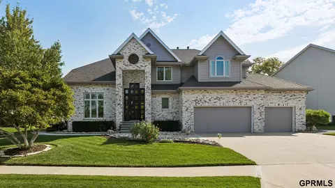 5911 S 119 Plz, Omaha, NE 68137