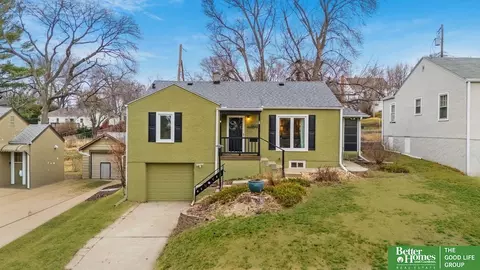 5620 Walnut St, Omaha, NE 68106