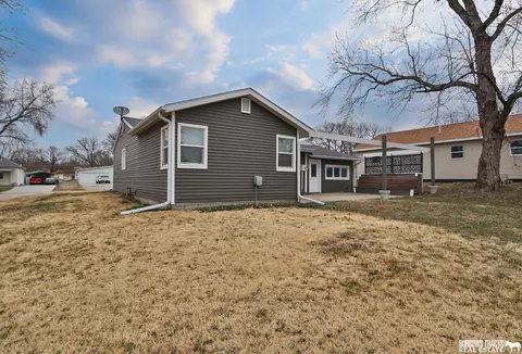 Exterior - 1069 Clay St, Tecumseh, NE 68450 photo 1 of 5