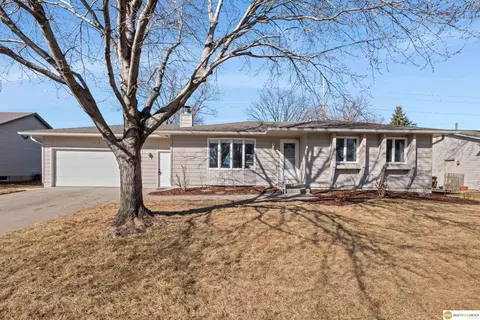 1310 Jones Dr, Fremont, NE 68025