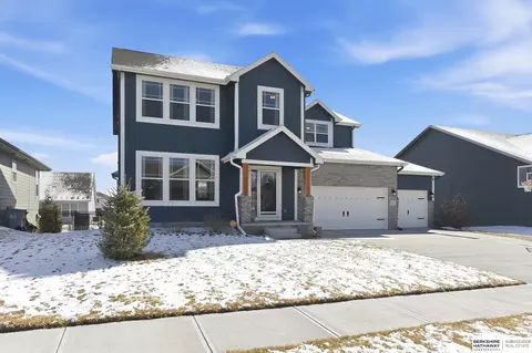 12111 S 209th St, Gretna, NE 68028