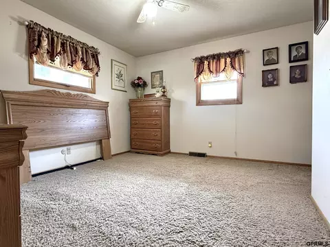Bedroom - 1140 E St, Geneva, NE 68361 photo 1 of 6