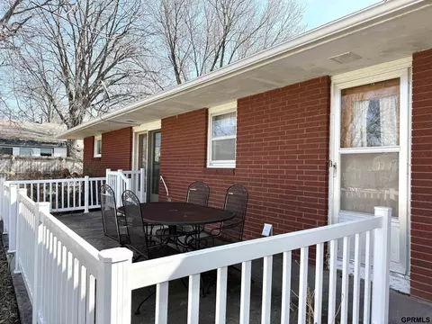 Exterior - 1140 E St, Geneva, NE 68361 photo 5 of 6