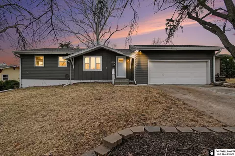4626 N 94th St, Omaha, NE 68134