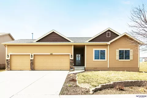 4202 S 202 Ave, Omaha, NE 68135
