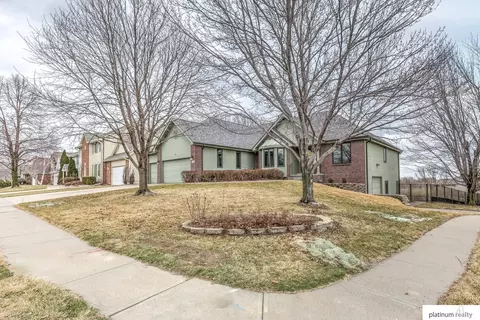 4661 S 174th Ave, Omaha, NE 68135