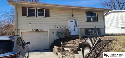 9335 Ellison Ave, Omaha, NE 68134