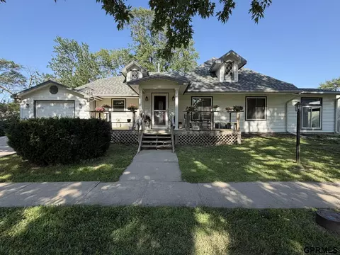 306 East Ave, Western, NE 68464