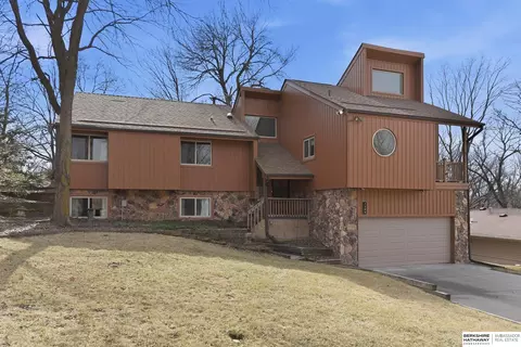 1309 Childs Rd E, Bellevue, NE 68005