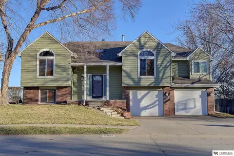 16034 Chicago St, Omaha, NE 68118