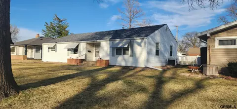 1520 G St, Fairbury, NE 68352