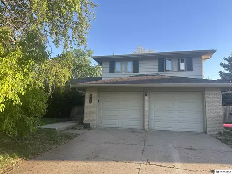 2216 E 8th St, Fremont, NE 68025