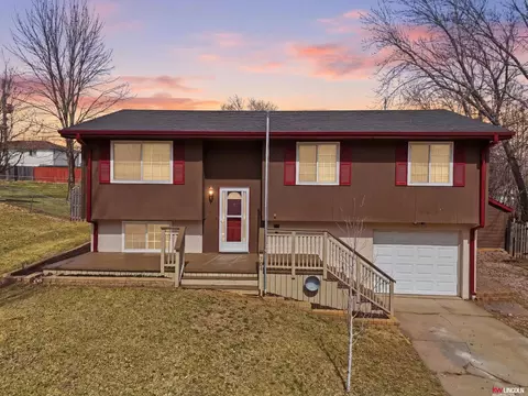 704 Beech St, Ceresco, NE 68017