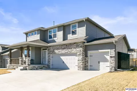 12126 S 209 Ave, Gretna, NE 68028