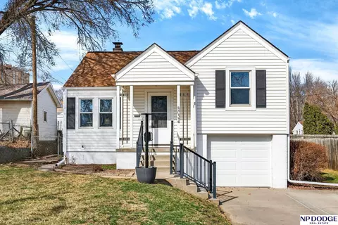 5032 Pierce St, Omaha, NE 68106