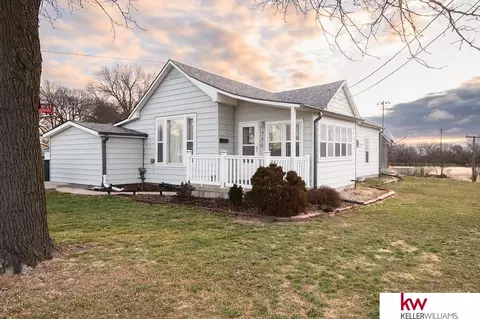 530 N Locust St, Red Cloud, NE 68970