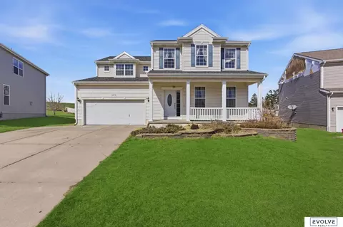 10714 King St, Omaha, NE 68122