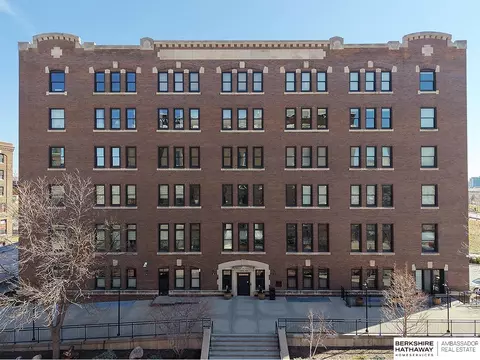 105 S 9 St #512, Omaha, NE 68102