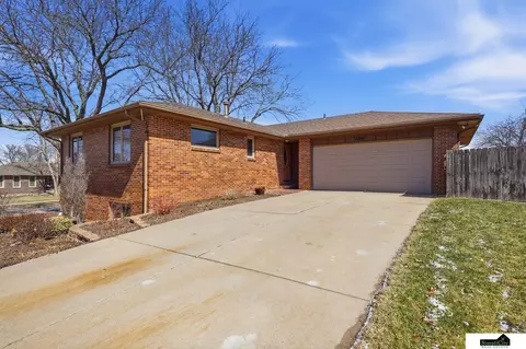 5100 S 32nd St, Lincoln, NE 68516