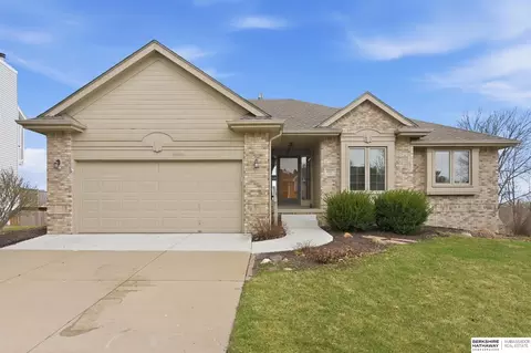 15117 Ohio St, Omaha, NE 68116