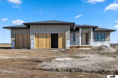 2222 Battle Creek Rd, Lincoln, NE 68520