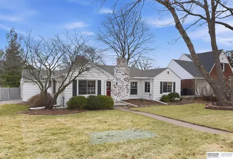 459 N 61st St, Omaha, NE 68132