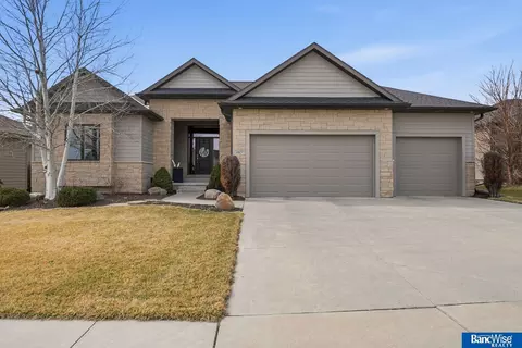 9801 S 30 St, Lincoln, NE 68516