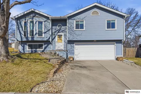 5030 W Sparrow Ln, Lincoln, NE 68528