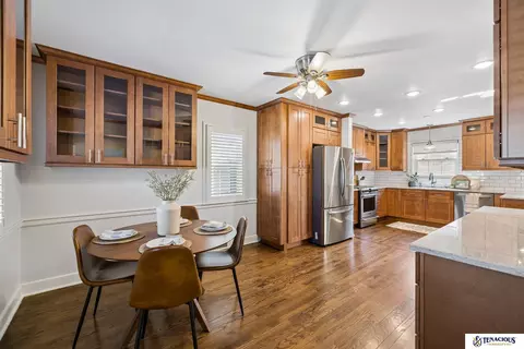 2701 Bradfield Dr, Lincoln, NE 68502