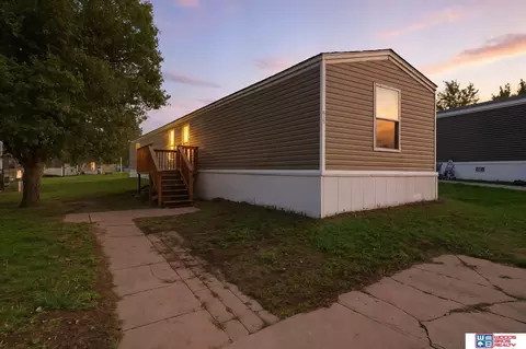 635 W Fairfield St, Lincoln, NE 68521