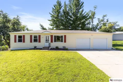 7539 Joseph Ave, La Vista, NE 68128