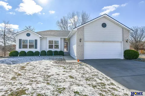2218 N 82nd St, Lincoln, NE 68505