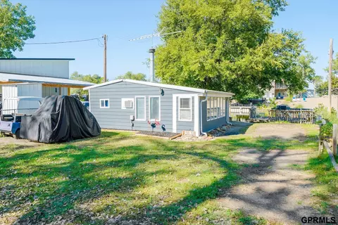 9 Old Lodge Road Rd, Columbus, NE 68601