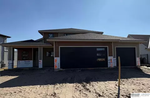 28425 Laurel Cir, Valley, NE 68064