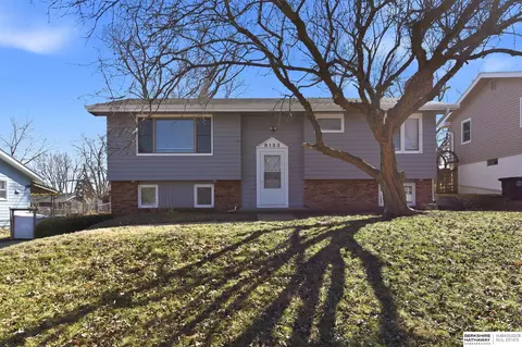 9133 Ames Ave, Omaha, NE 68134