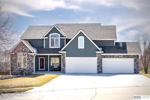 2320 S 186th Cir, Omaha, NE 68130
