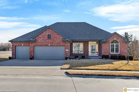 9901 S 176th St, Omaha, NE 68136