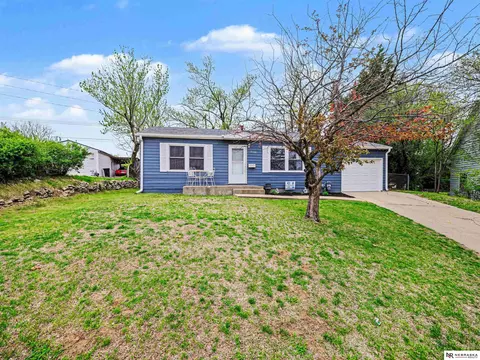 7104 S 71st Ave, La Vista, NE 68128