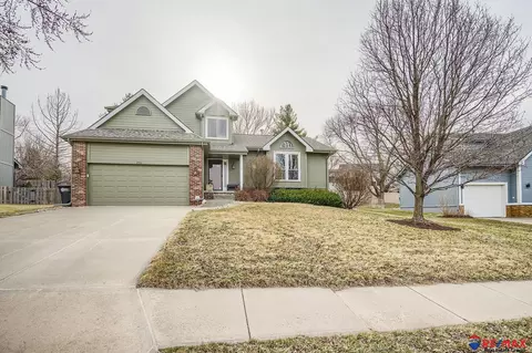 1721 N 162 St, Omaha, NE 68118