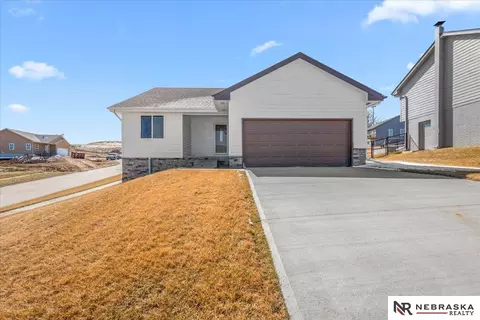 1423 Poulson Dr, Blair, NE 68008