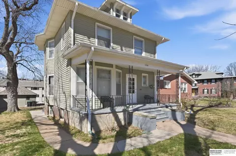 136 N 40th St, Omaha, NE 68131