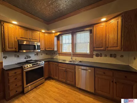 Kitchen - 800 N 12th St, Beatrice, NE 68310 photo 4 of 5