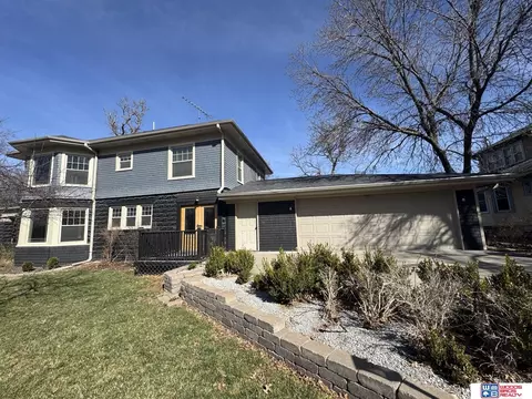 Exterior - 800 N 12th St, Beatrice, NE 68310 photo 6 of 6
