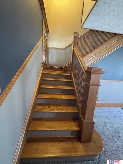 Entry Way - 800 N 12th St, Beatrice, NE 68310 photo 2 of 4