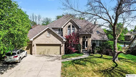 2600 S 77th Pl, Lincoln, NE 68506