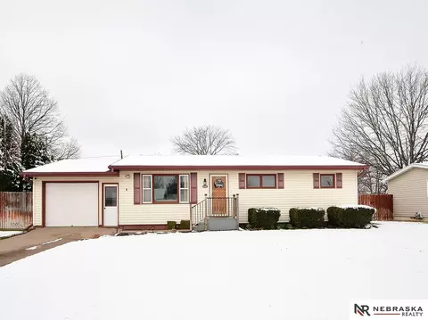 2406 22nd Ave, Central City, NE 68826