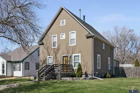 4242 Madison Ave, Lincoln, NE 68504