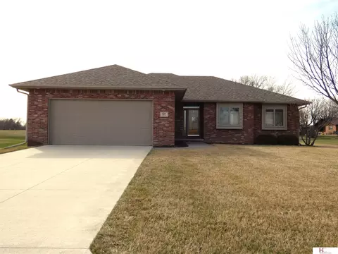 527 Edward St, Friend, NE 68359
