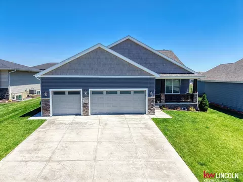 7210 NW 18 St, Lincoln, NE 68521