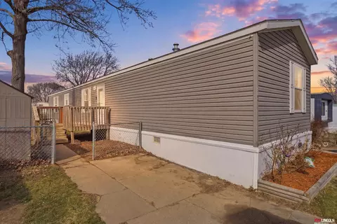 3709 NW Ebony Ct, Lincoln, NE 68521